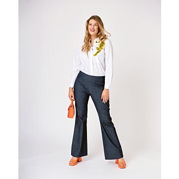 Utsvängda jeans 04/2023 #110B