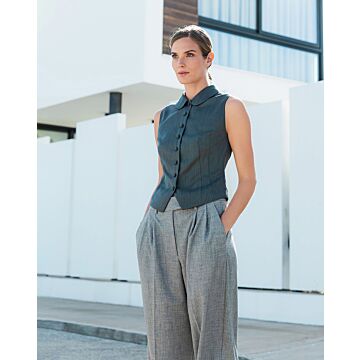 Väst med knappar 05/2023 #108B Väst med knappar 05/2023 #108B